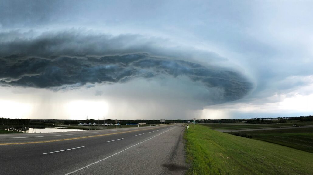 randy-milanovic-qQ6GZBa58UI-unsplash - Home Alarms Canada You want to know if home security works without wi-fi before the storm starts